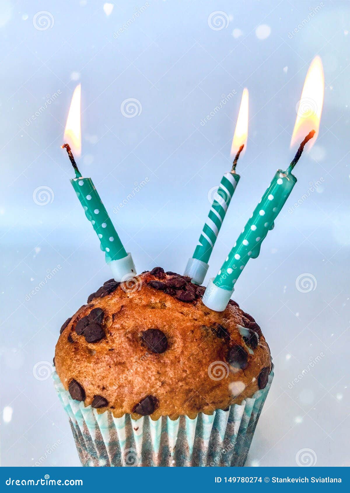 Happy Birthday Background - Birthday Cupcake with Burning Candle. Holidays  Greeting Card Stock Photo - Image of birthday, buttercream: 149780274