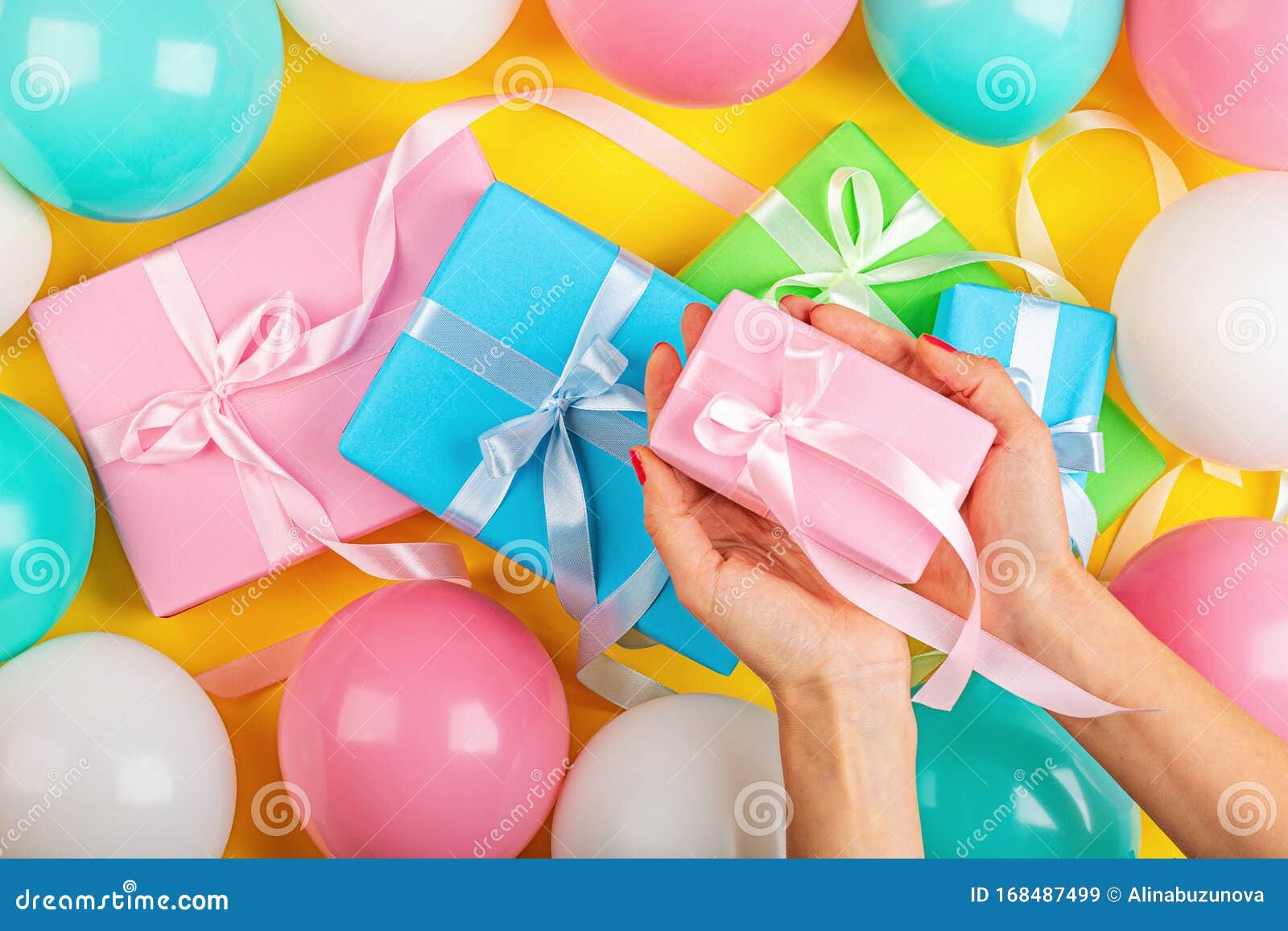Download Happy Birthday Balloons And Gift Box On Yellow Background ...