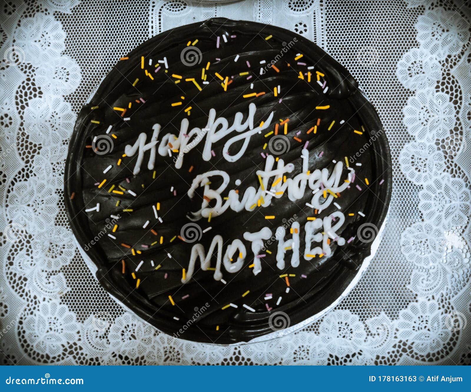 Best Mom Theme Cake In Lucknow | Order Online