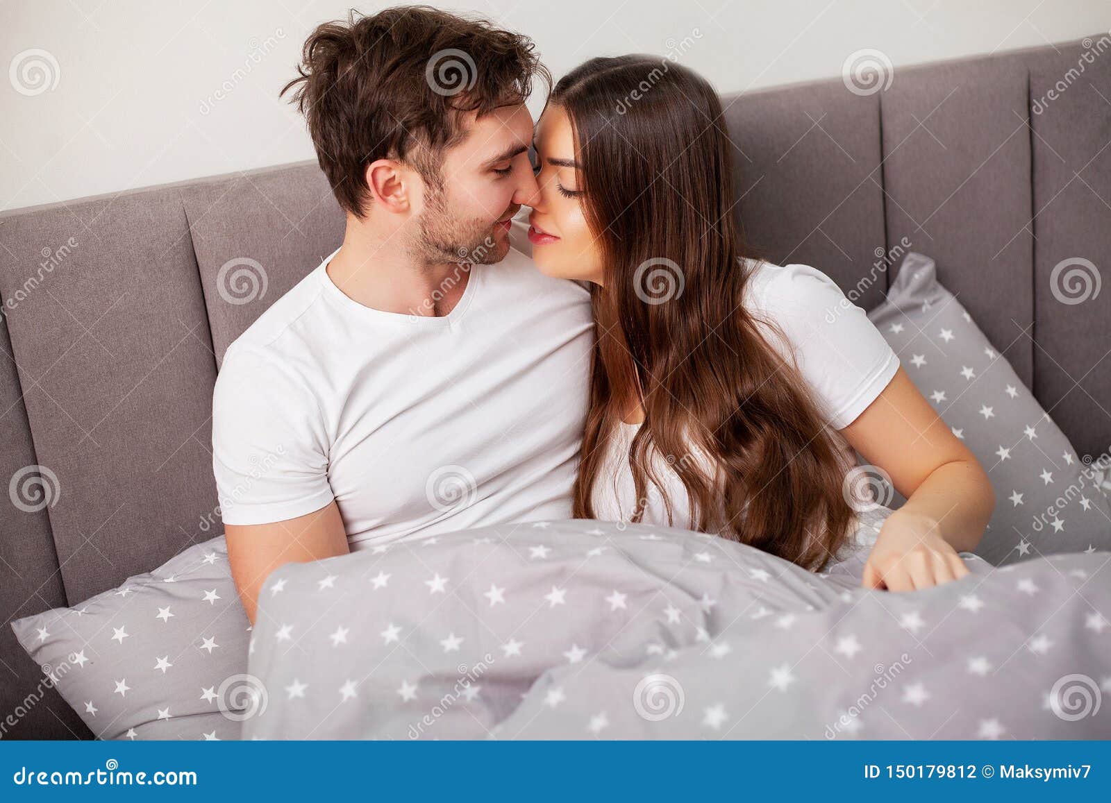 Couple bed sex porn-xxx hot porn