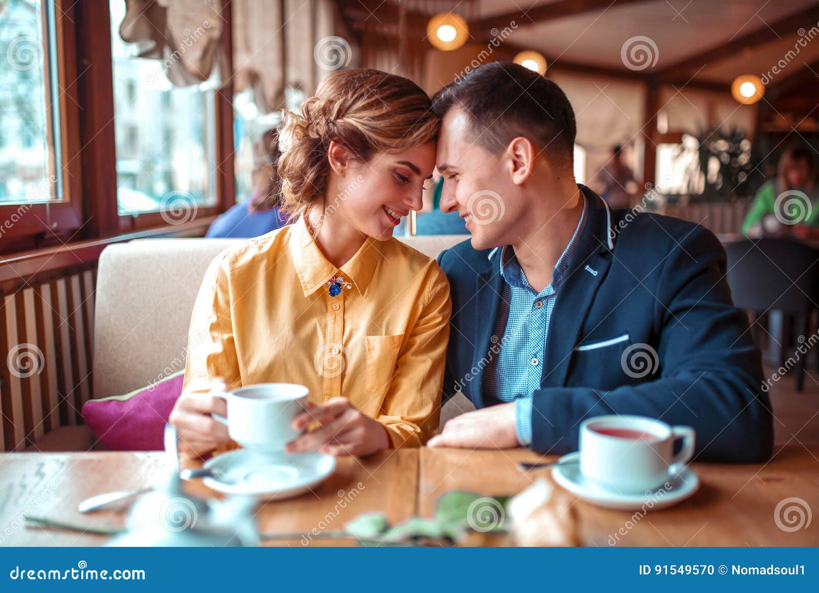 happy couple, romantic date in restaurant