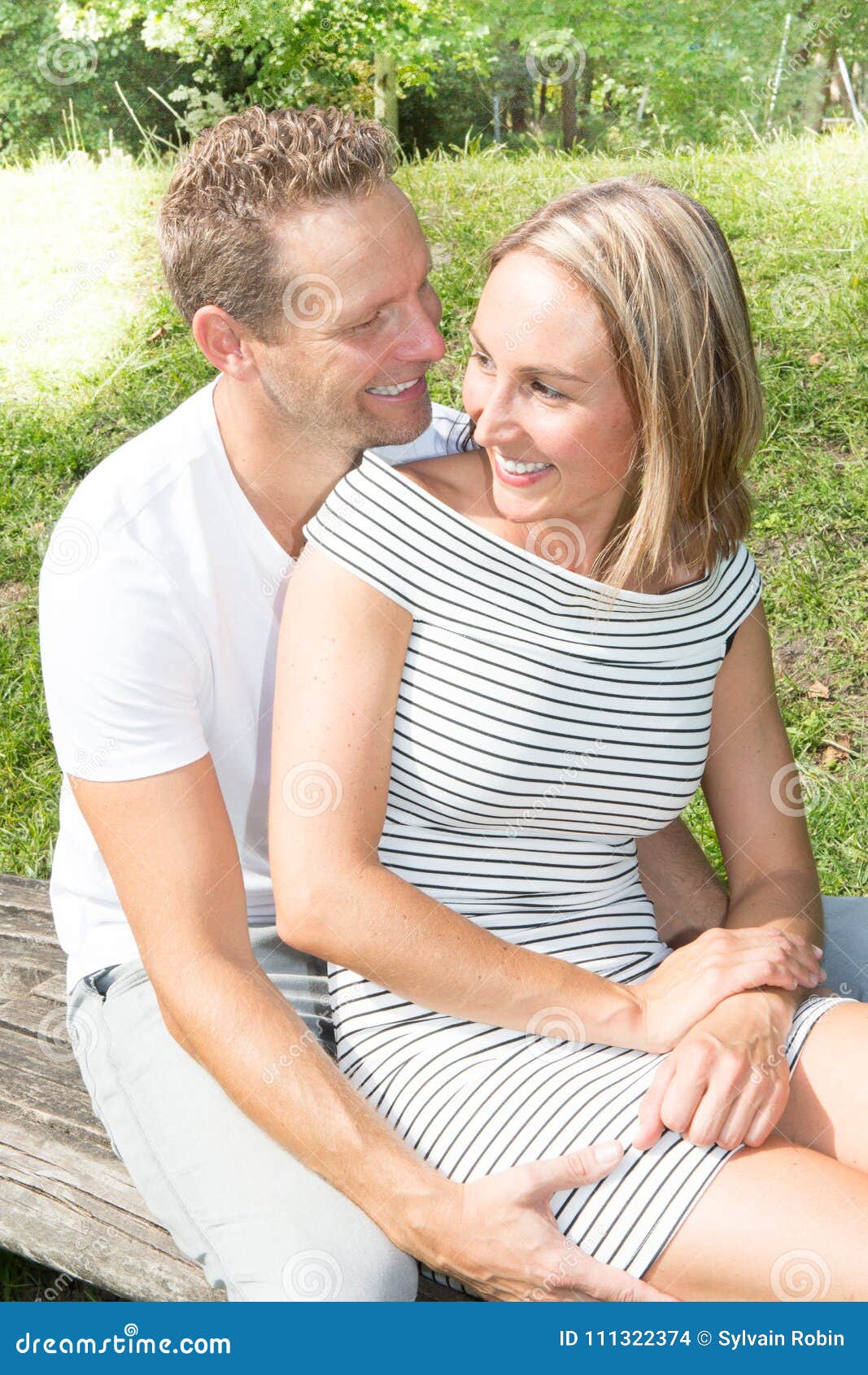 https://thumbs.dreamstime.com/z/happy-couples-man-woman-outdoor-summer-picture-happy-couples-men-women-outdoor-summer-111322374.jpg