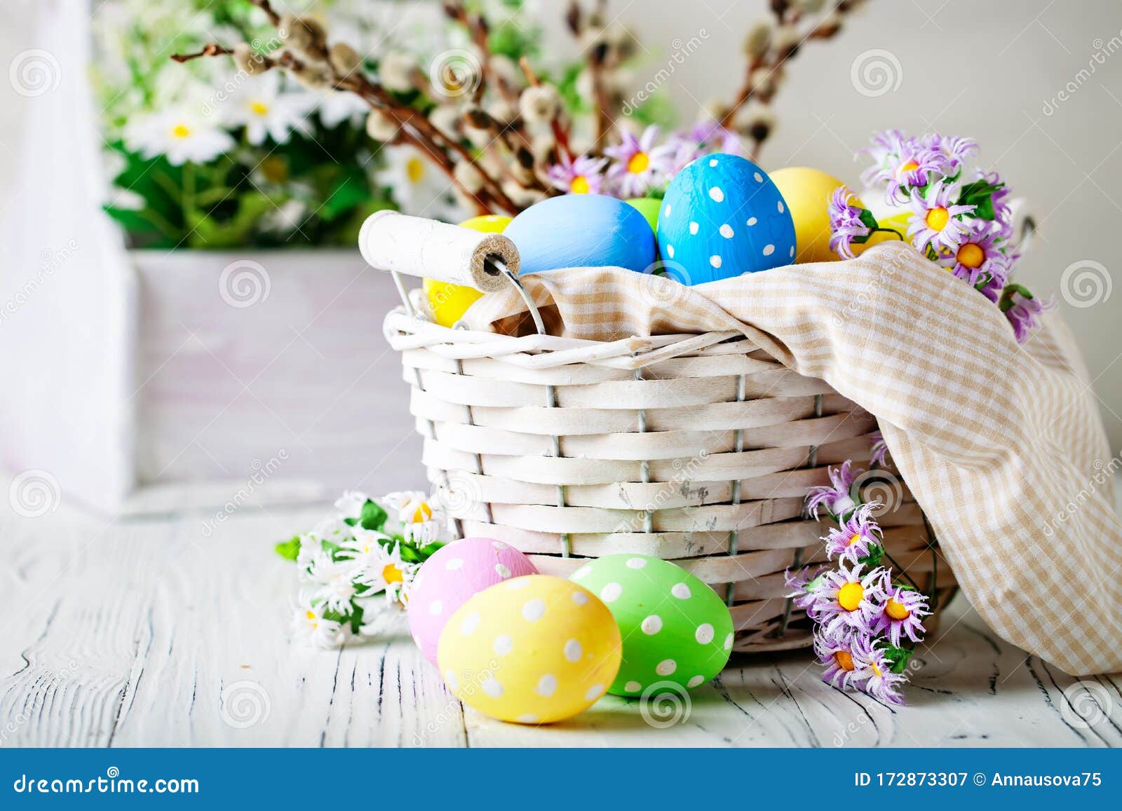 Happy Easter. Congratulatory Easter Background. Easter Eggs and Flowers ...