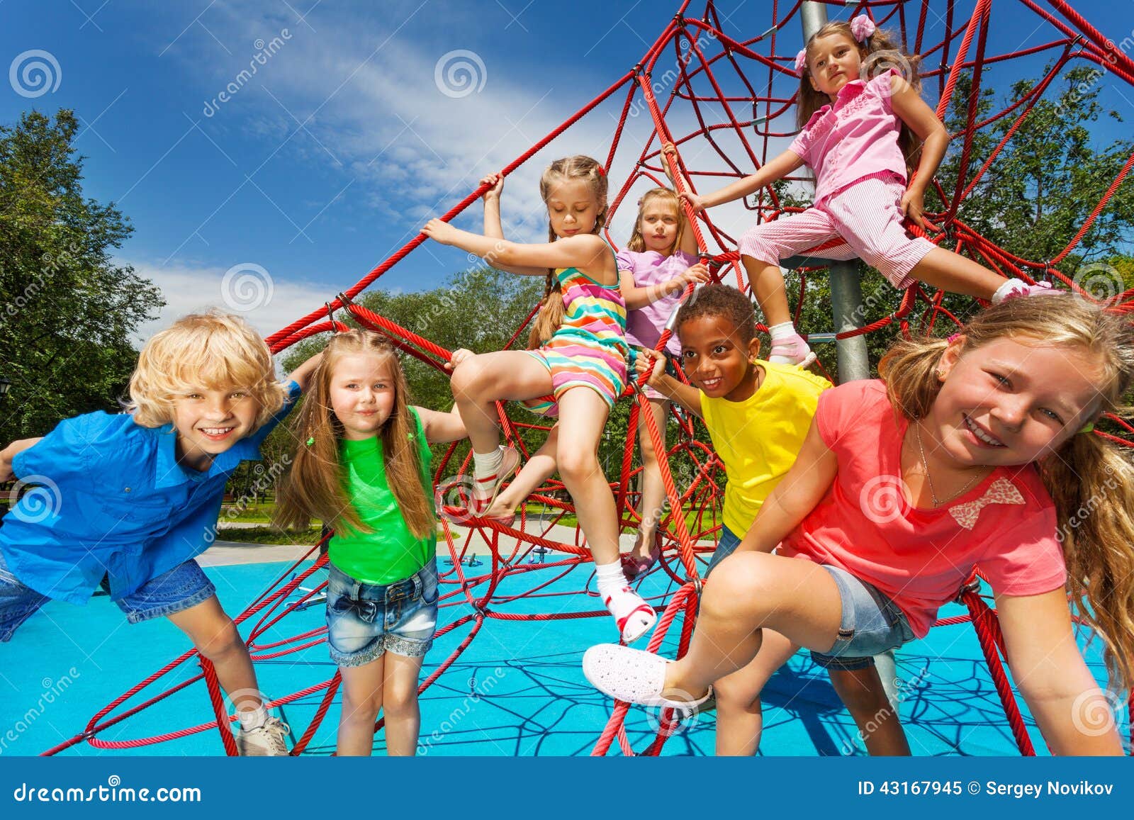 happy-group-kids-red-ropes-together-park