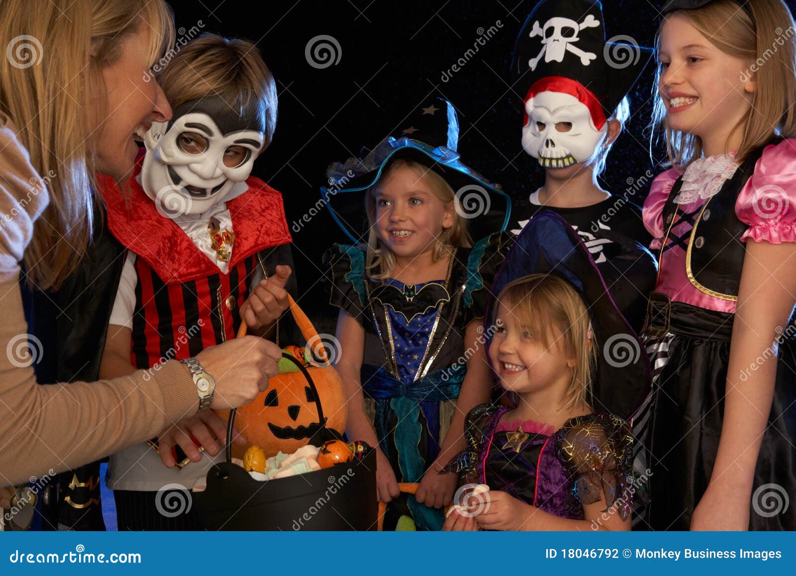 happy halloween party trick or treating