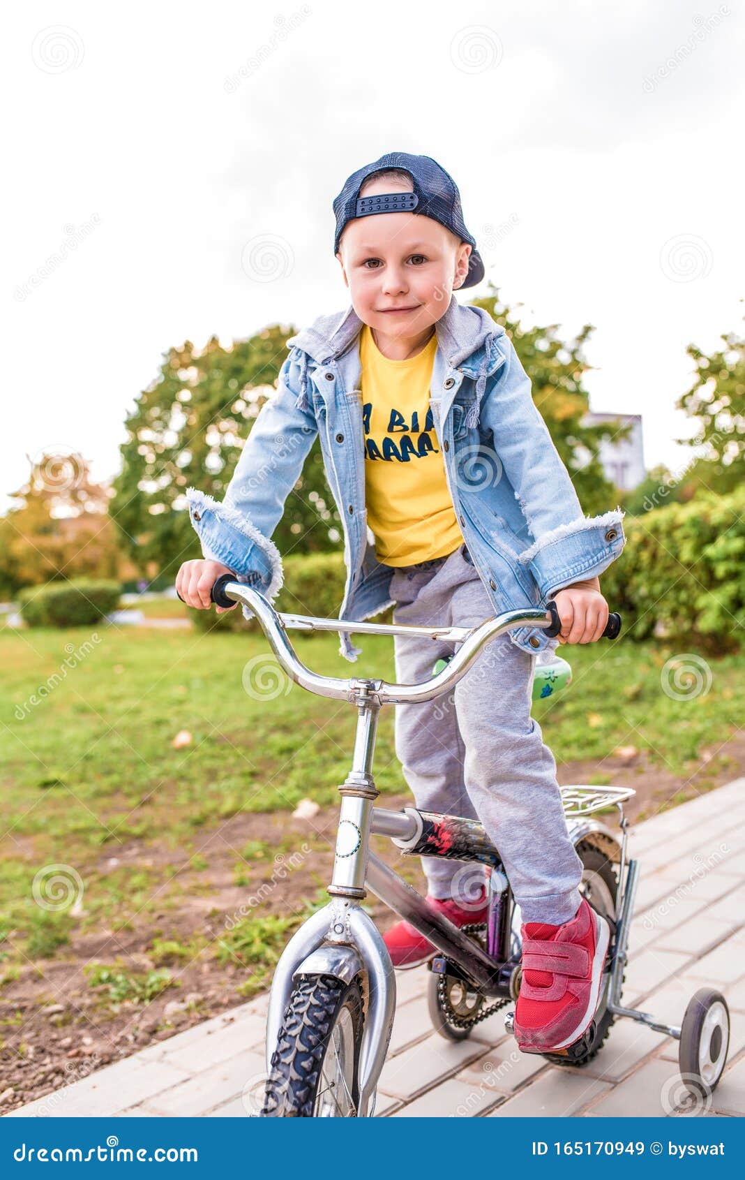 how to teach 5 year old to ride a bike