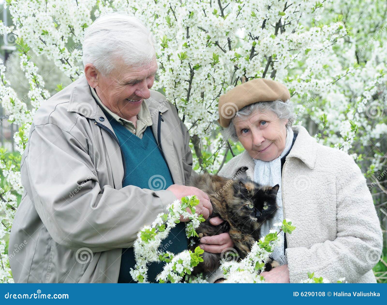 Happy Elderly Couple Royalty Free Stock Photos - Image 
