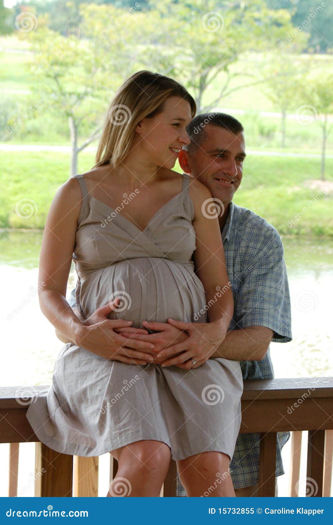 https://thumbs.dreamstime.com/z/happy-pregnant-couple-15732855.jpg