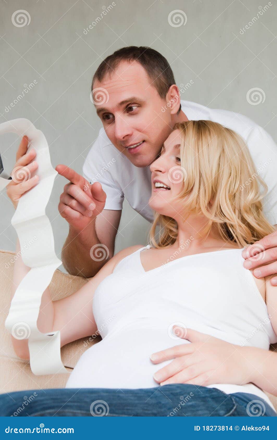 https://thumbs.dreamstime.com/z/happy-pregnant-couple-18273814.jpg