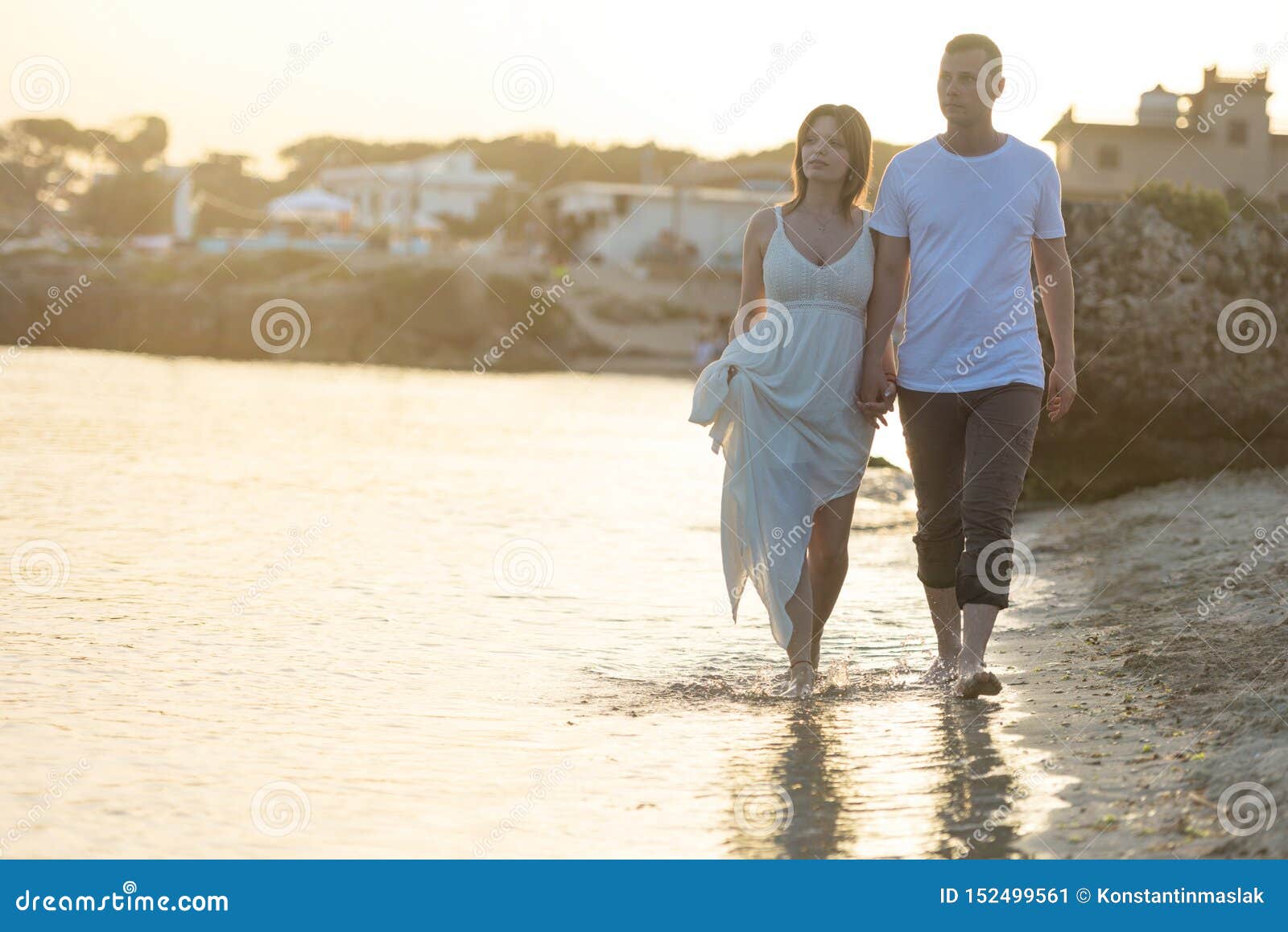 https://thumbs.dreamstime.com/z/happy-romantic-middle-aged-couple-enjoying-beautiful-sunset-walk-beach-travel-vacation-retirement-lifestyle-concept-young-152499561.jpg