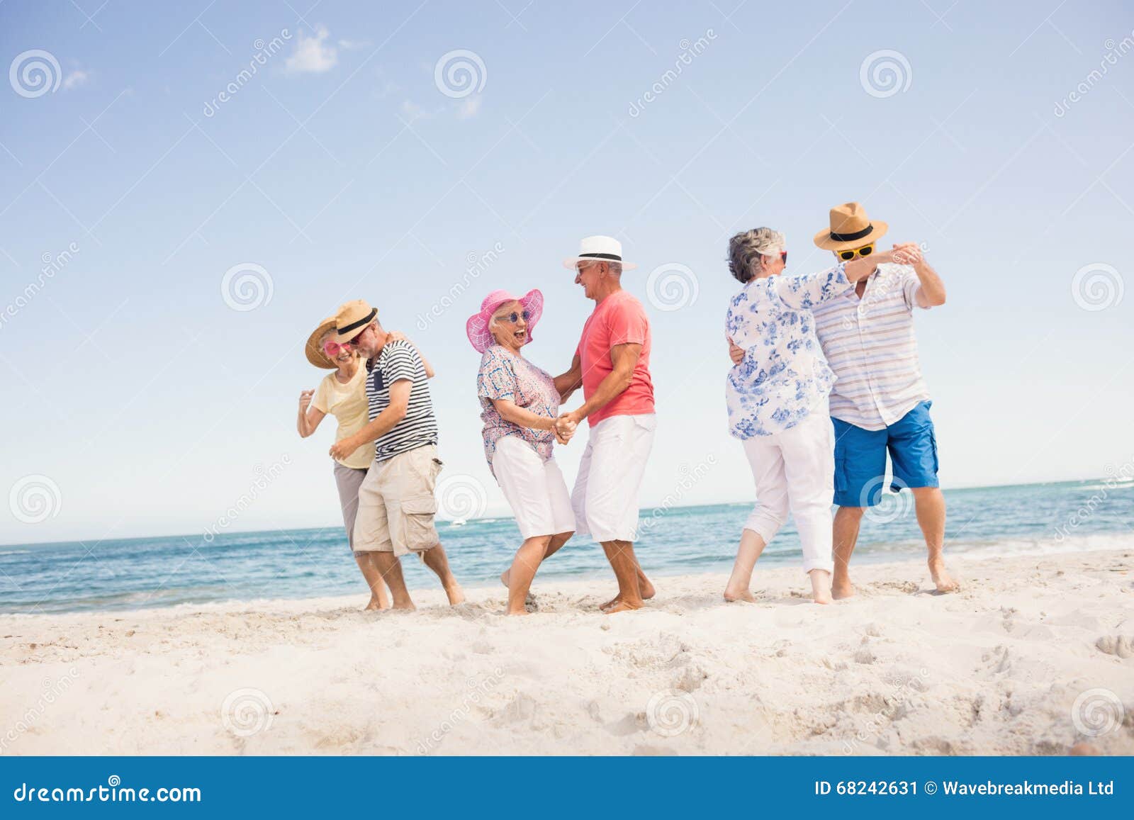 Happy Senior Couples Dancing Stock Image Image Of Enjoy Summertime 