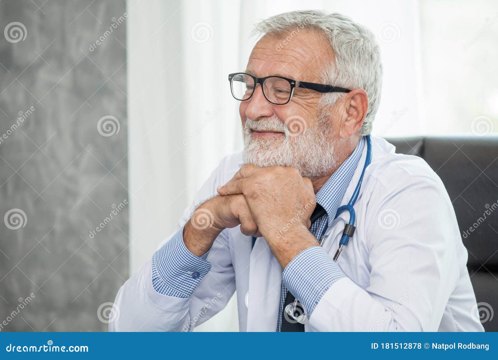 Happy Senior Doctor Man Smiling and Listened To the Patient in Hospital ...