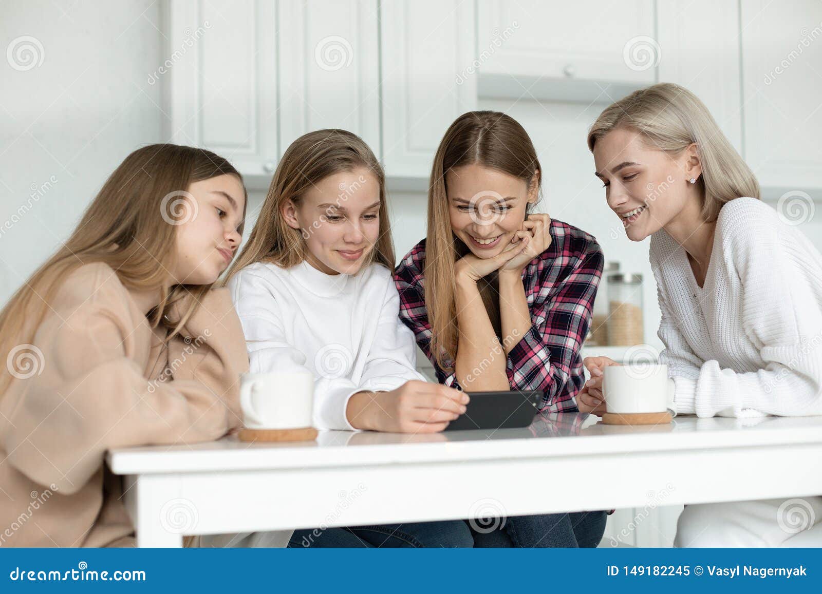 Lesbians On Table