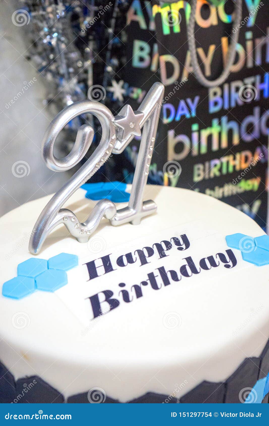 Happy 21st Birthday Cake Party Stock Photo - Image of background ...