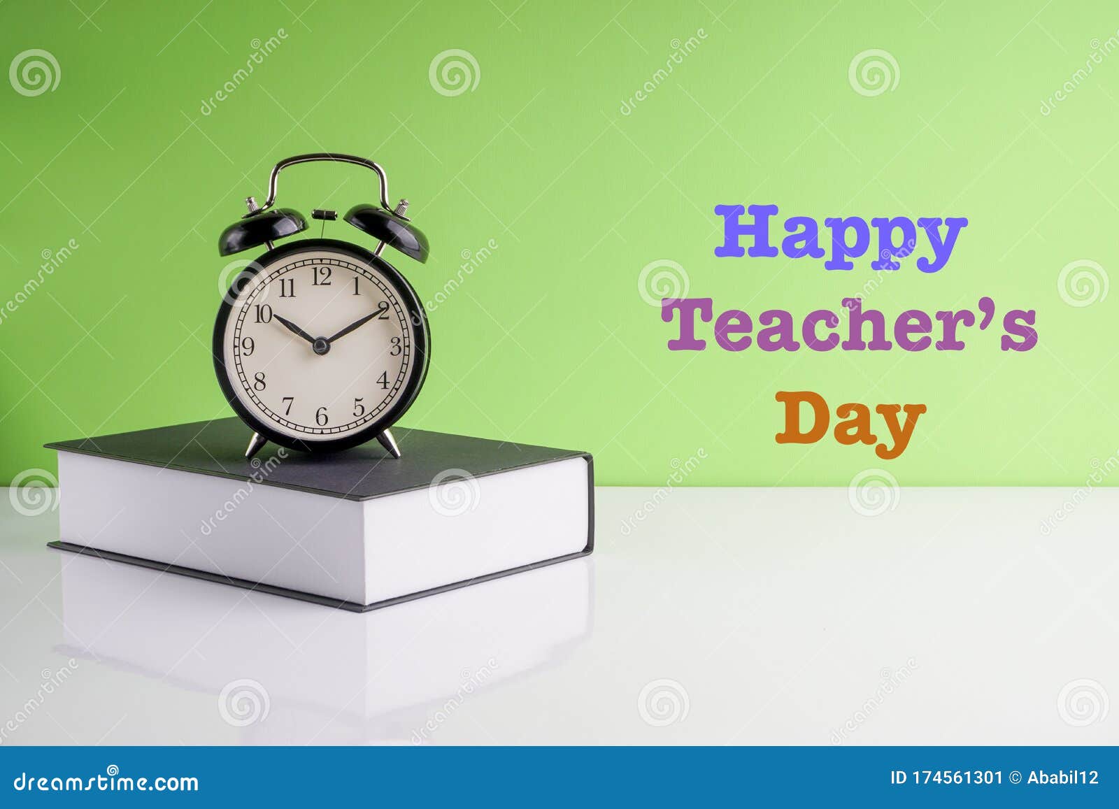 HAPPY TEACHERS DAY Text, Alarm Clock and Book on Green Background. Stock  Image - Image of lesson, concept: 174561301