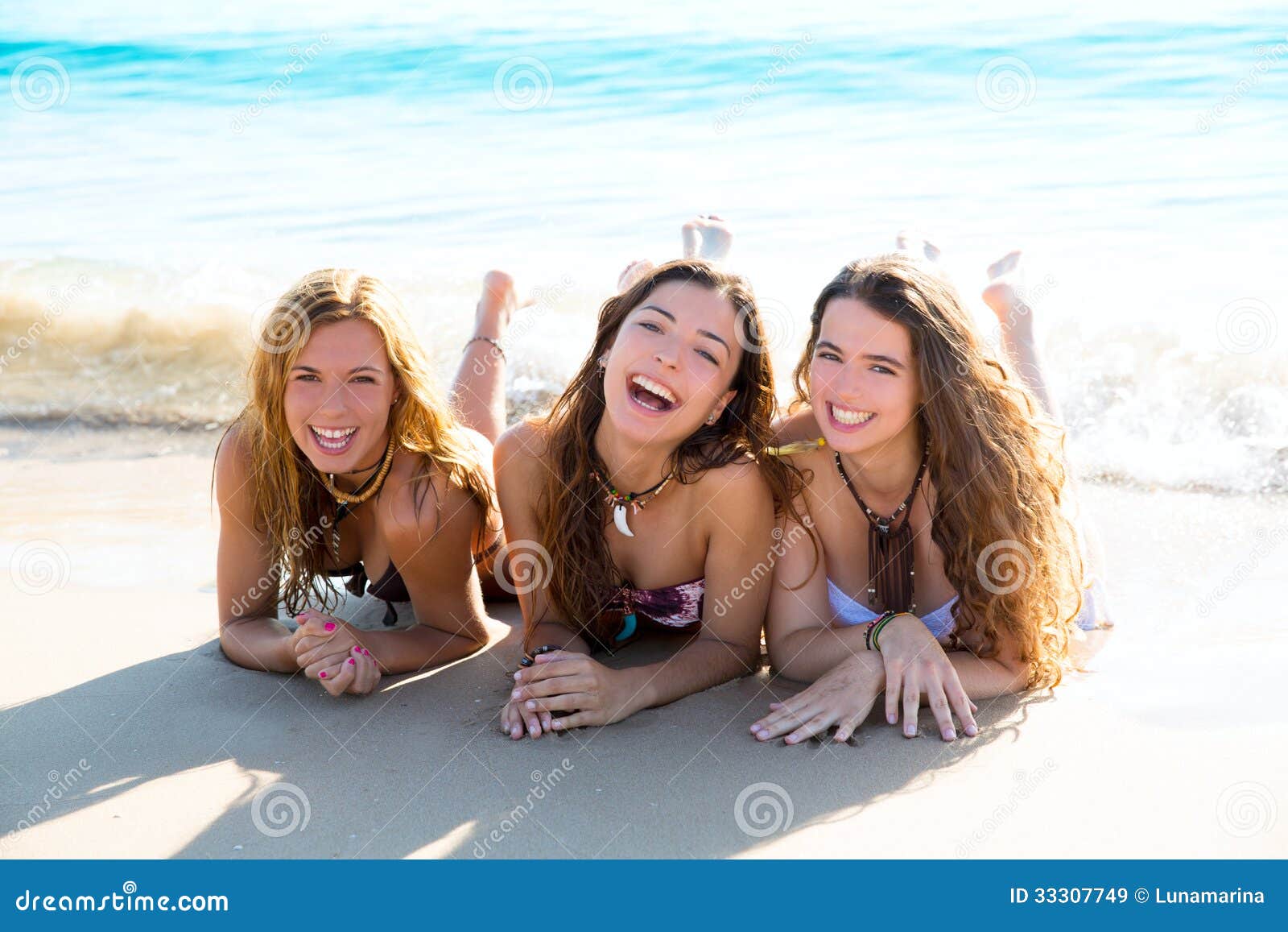 2,822 Beach Girls Three Stock Photos