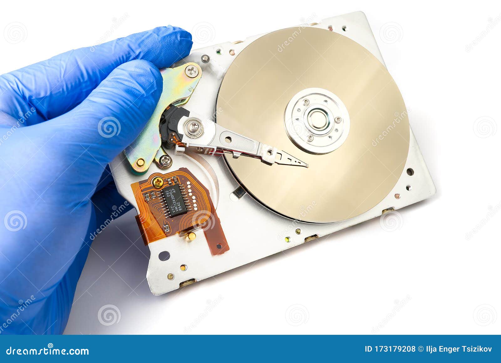 smøre Forkæl dig snyde A Hard Disk Drive HDD, Hard Disk, Hard Drive, or Fixed Disk is an  Electro-mechanical Data Storage Device that Uses Stock Photo - Image of  memory, computing: 173179208