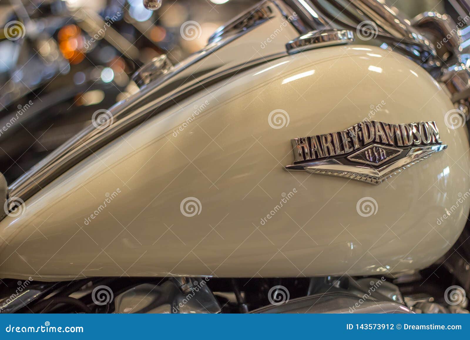 Harley Davidson Road King Custom Model Editorial Photography Image Of Power Motorbike 143573912