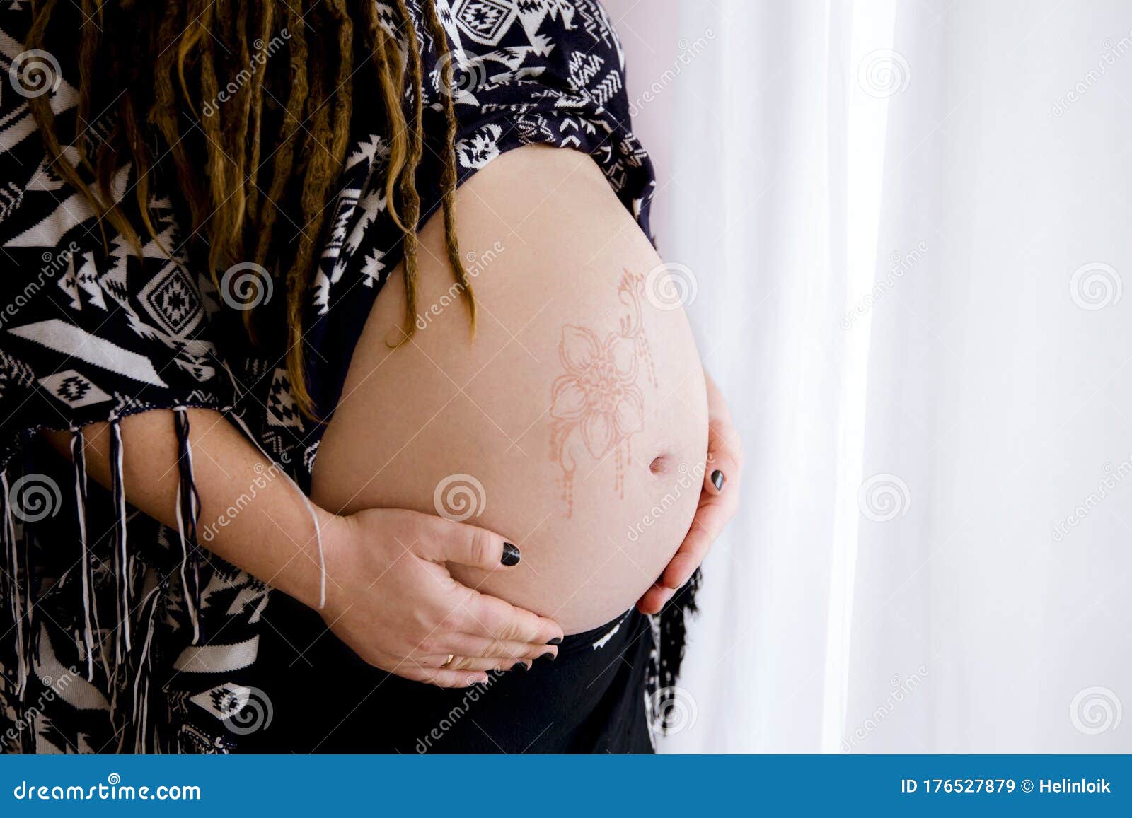 Harmless Henna Floral Drawing Art on Boho Pregnant Woman Tummy, Beautiful  Maternity Concept. Stock Image - Image of hold, expectant: 176527879