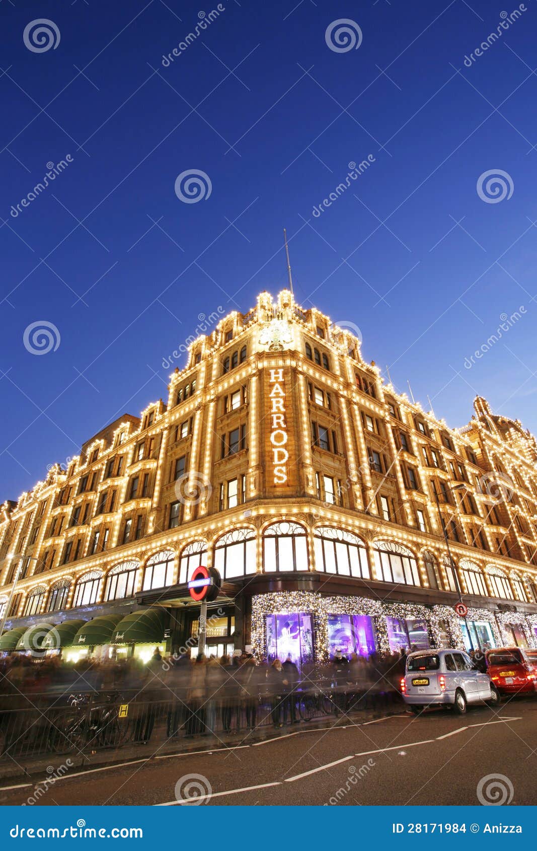 Harrods, Luxury Department Store Editorial Stock Image Image of london, shop 28171984