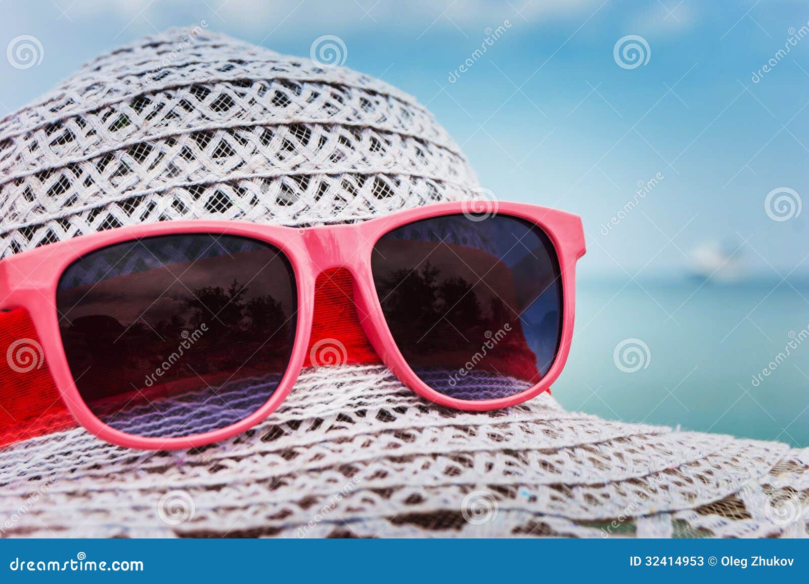 Hat and sunglasses stock image. Image of colorful, vacation - 32414953