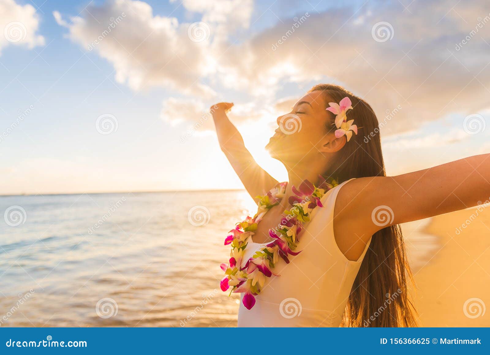 Lot de 24 Colliers Hawaiens rose bleu violet HK-23 collier hawaien Hawaï hawaii Hula fleur pétale ambiance tropique déguisement fête beach party été plage printemps accessoire mariage anniversaire