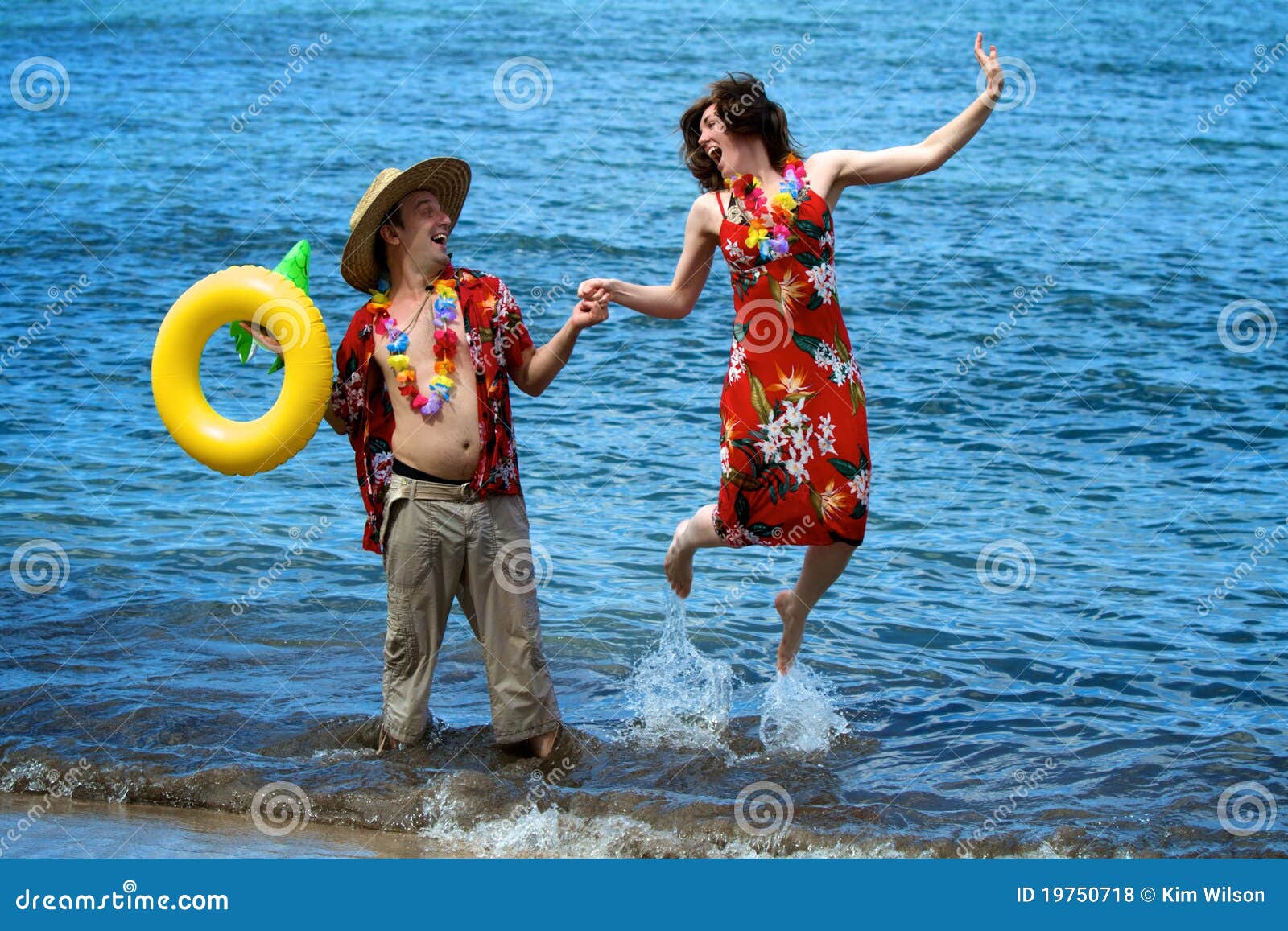 Hawaiian Tourists stock photo. Image of happy, tourist 19750718