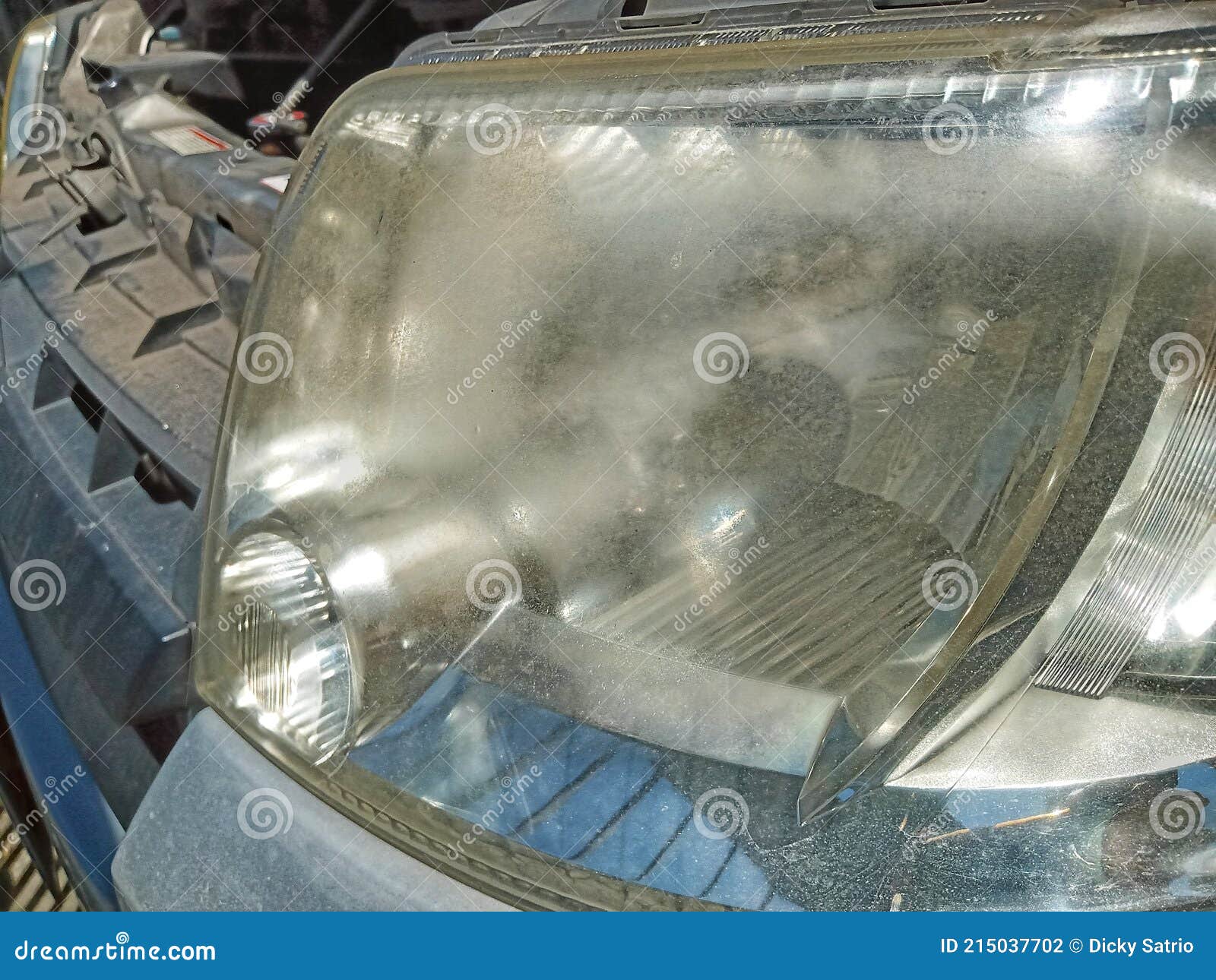 hazy and naff car headlight need restoration