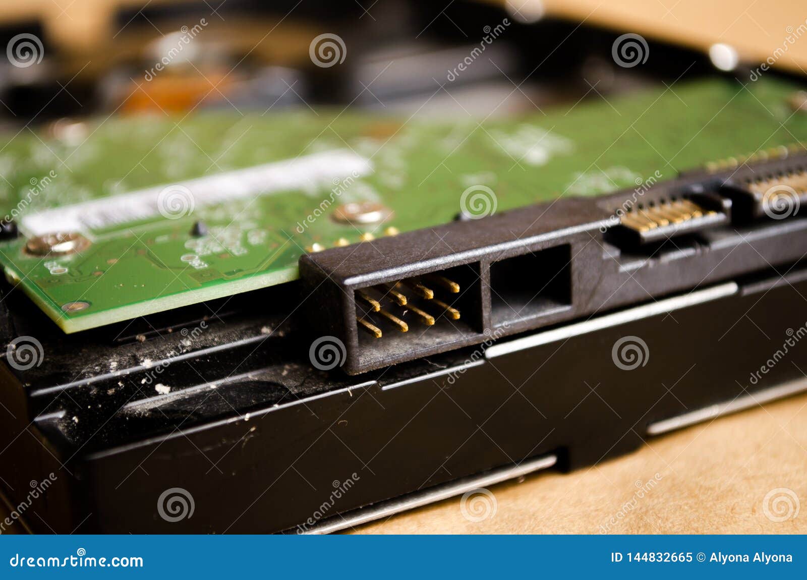 hdd. it technologies. disk for recording data. computer techologies. computer parts. computer components. servisny center.