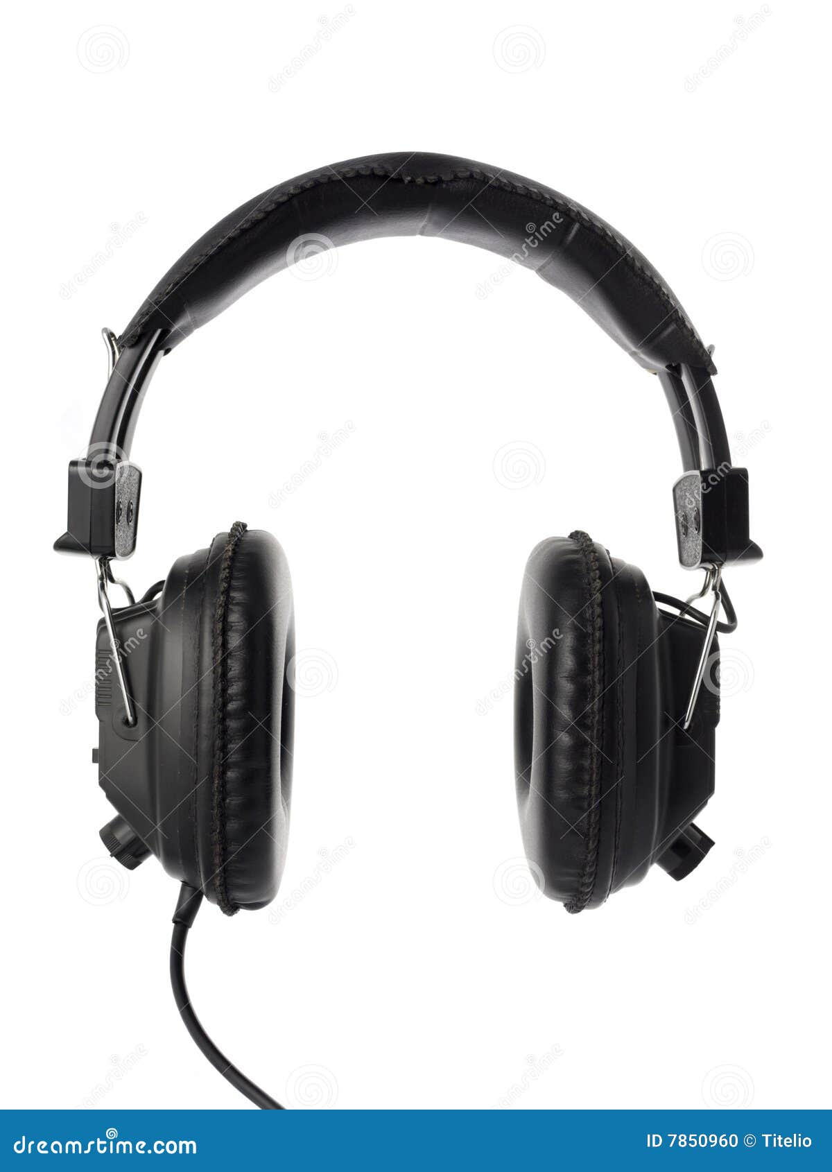 Beats headphones and phone hi-res stock photography and images - Alamy