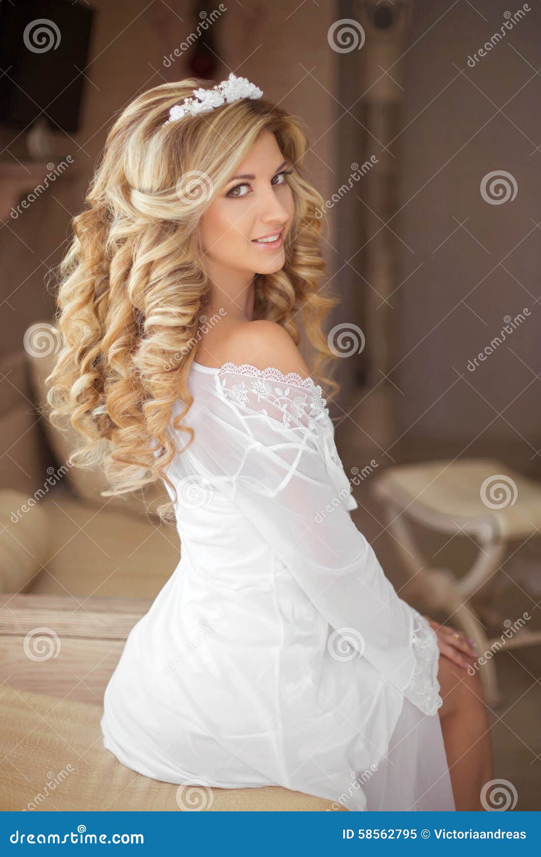 Healthy Hair. Beautiful Smiling Girl Bride with Long Blonde Curl Stock Image - Image of bridal, makeup: 58562795 Healthy Hair. Beautiful Smiling Girl Bride with Long Blonde Curl Stock Image - Image of bridal, makeup: 58562795