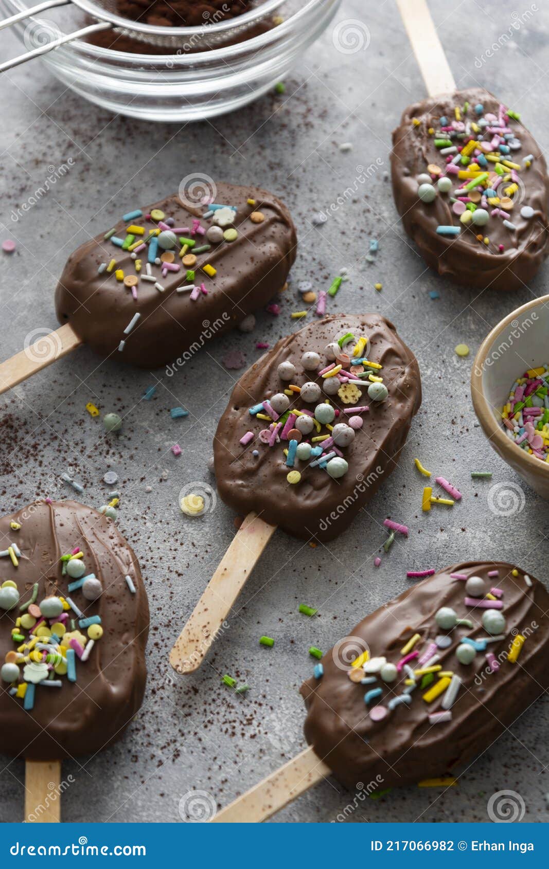 Cake pops in the shape of ice lollies with brightly coloured icing (seen  from above Stock Photo - Alamy