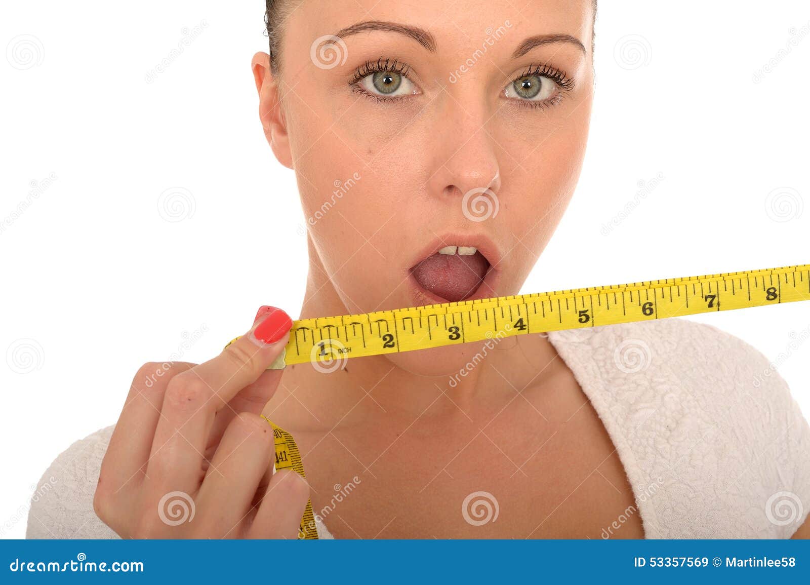 Tape measure around someone's waist – License Images – 936264