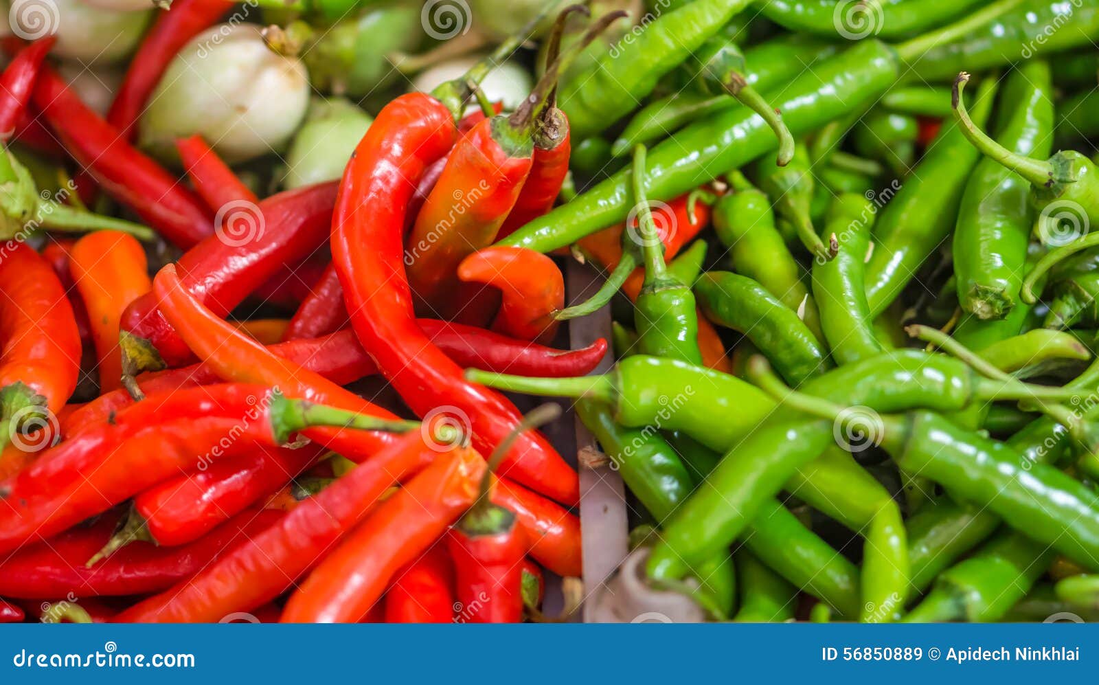 Heap of Red and Green Cayenne Pepper (Capsicum Annuum) Stock Image - Image  of healthy, food: 56850889