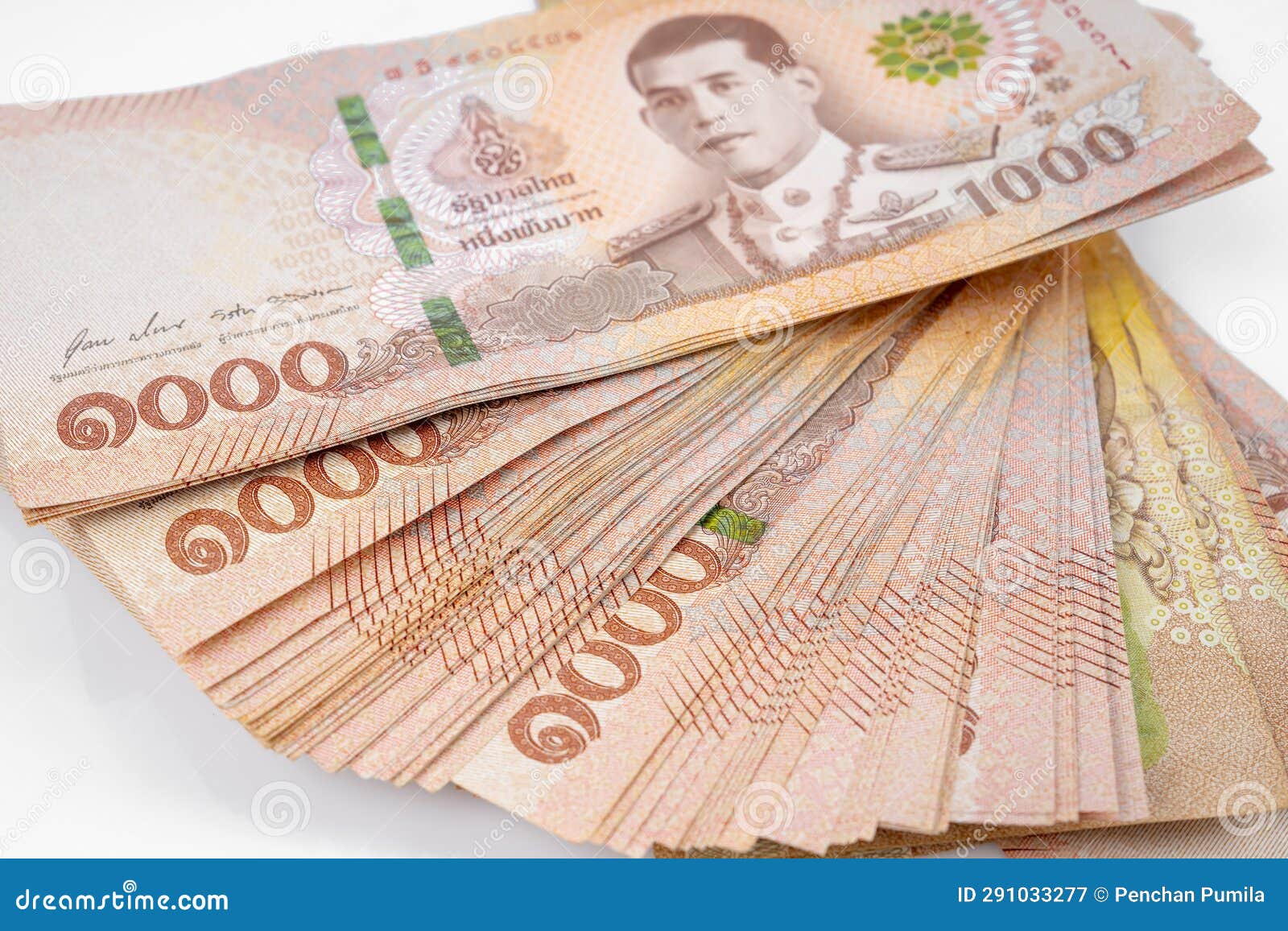 Heap Of The Thai 1 000 Baht Banknotes Issued By The Bank Of Thailand sell-thai-baht-to-australian-dollar-thb-to-aud-danesh-exchange