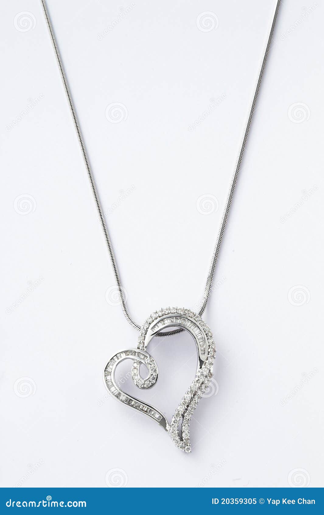 heart-d necklace