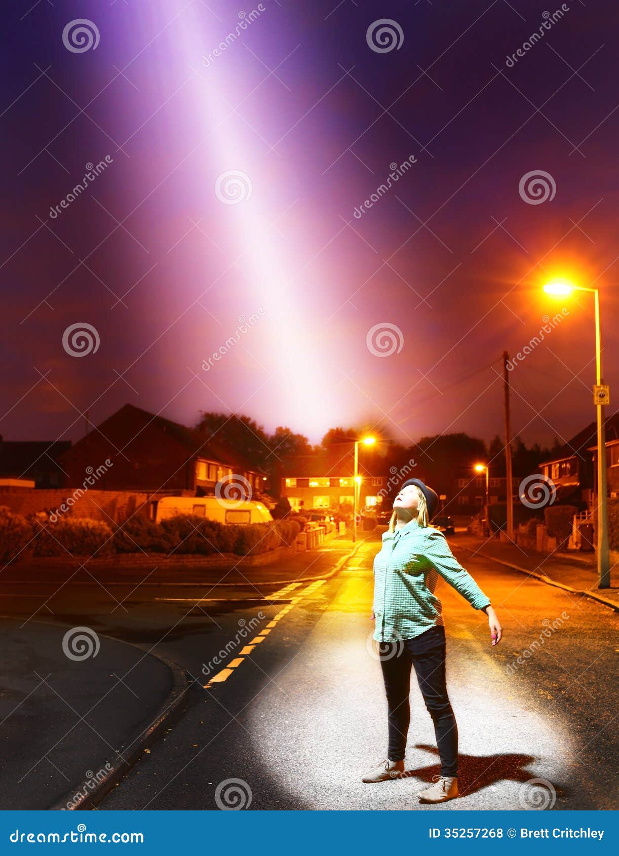 Heavenly light from stock Image of rays - 35257268