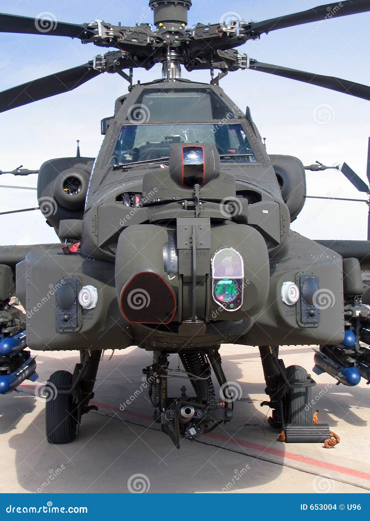 Helicóptero De Ataque Hughes AH-64 Apache Foto de archivo - Imagen de  destruya, asalto: 653004, image size:1200x1690