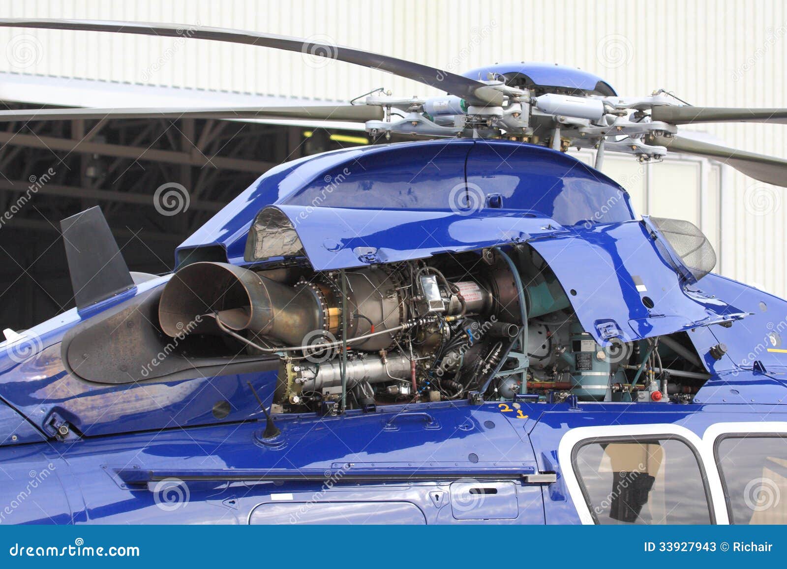 helicopter-turbine-engine-gas-cowling-opened-33927943.jpg