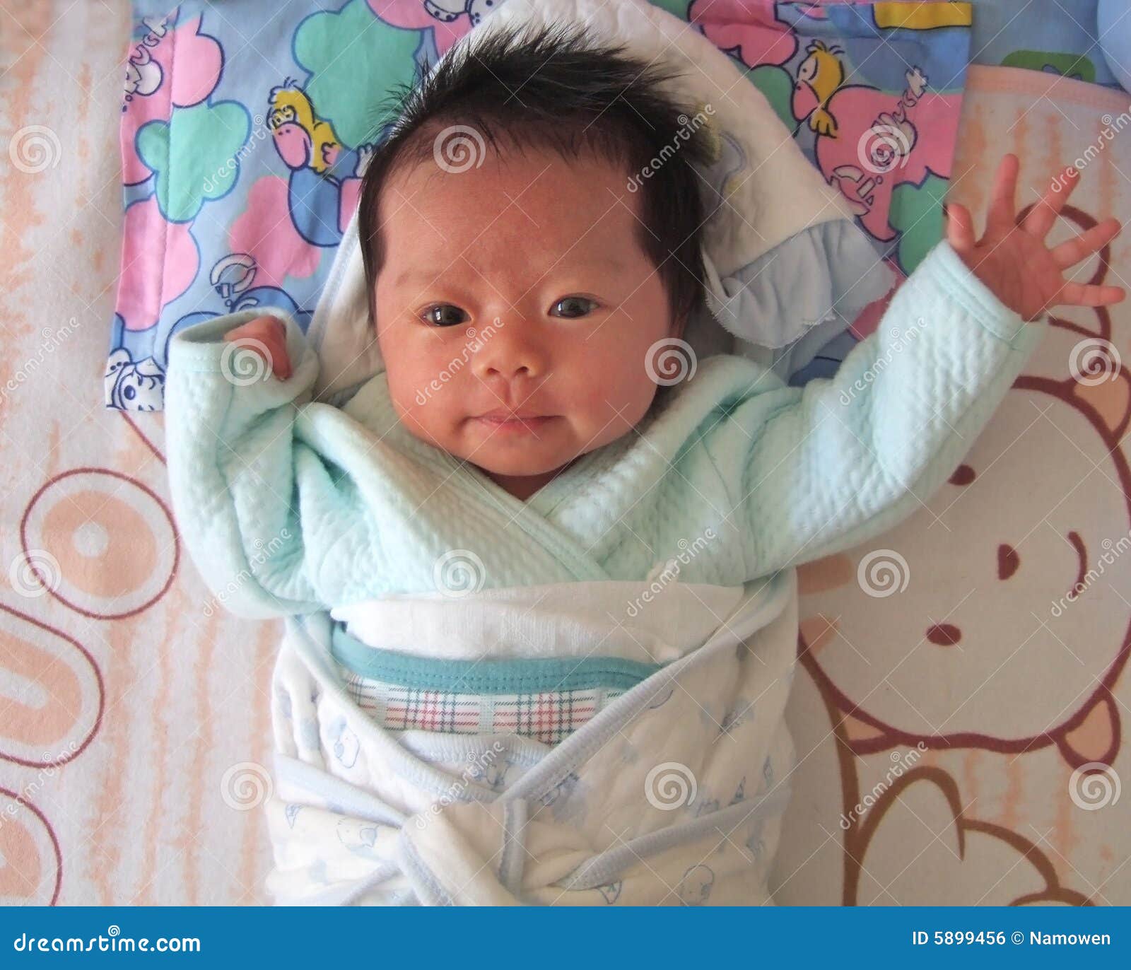 2,064 Waving Baby Stock Photos - Free & Royalty-Free Stock Photos from  Dreamstime