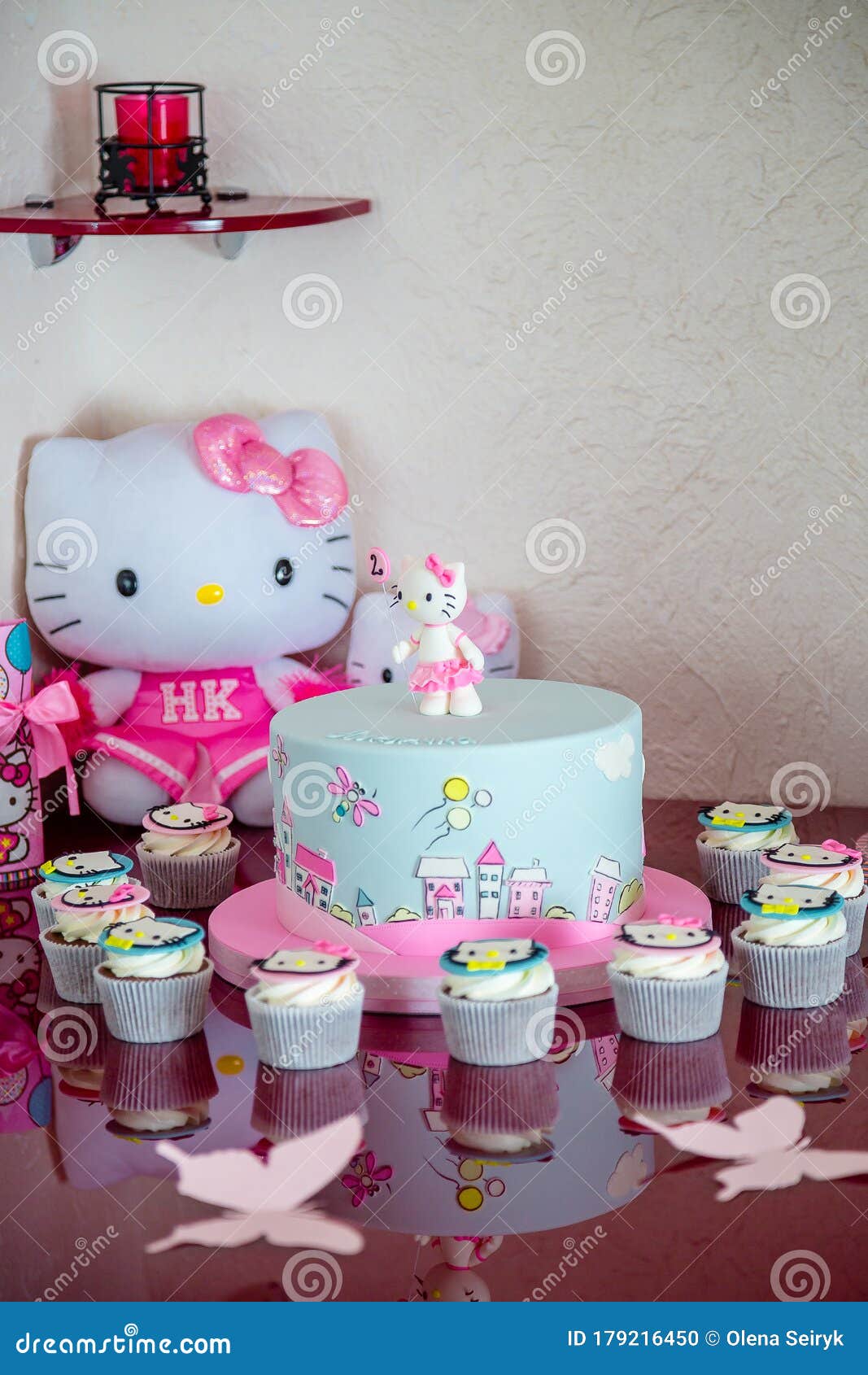 Hello Kitty Cartoon Character Thematic Candy Bar with Birthday Cake,  Cupcakes and Pink Cat Toy. Birthday Party for Girl Editorial Image - Image  of bake, bright: 179216450