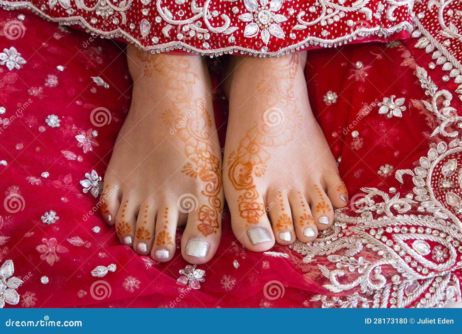 Muslim female feet