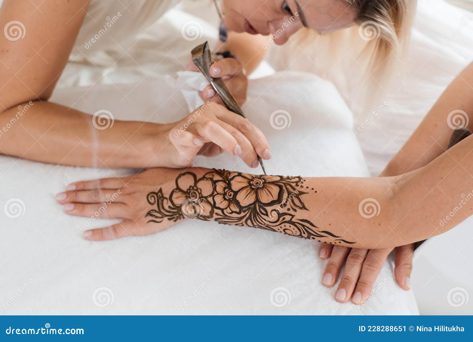 Henna Tattoo on Woman Hands, Artist Drawing Arabic Mehndi Stock Image - Image of herbal, fashion: 228288651 Henna Tattoo on Woman Hands, Artist Drawing Arabic Mehndi Stock Image - Image of herbal, fashion: 228288651