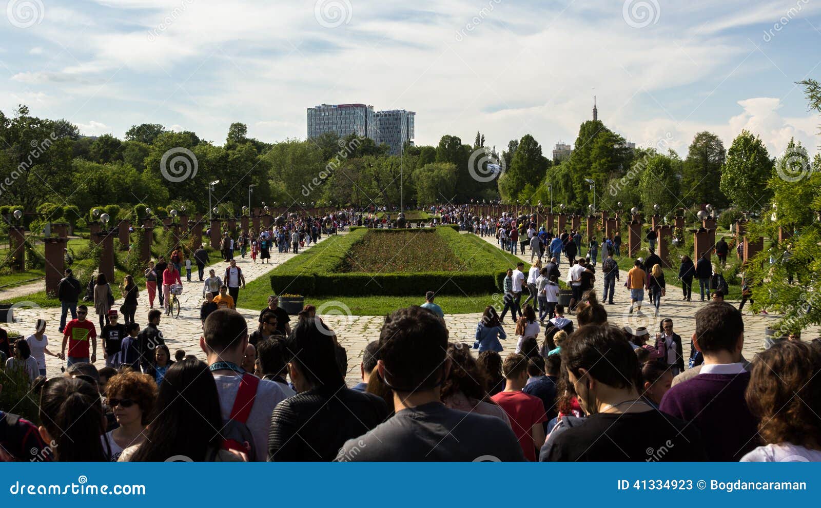 Herastrau Park editorial stock photo. Image of trees - 41334923