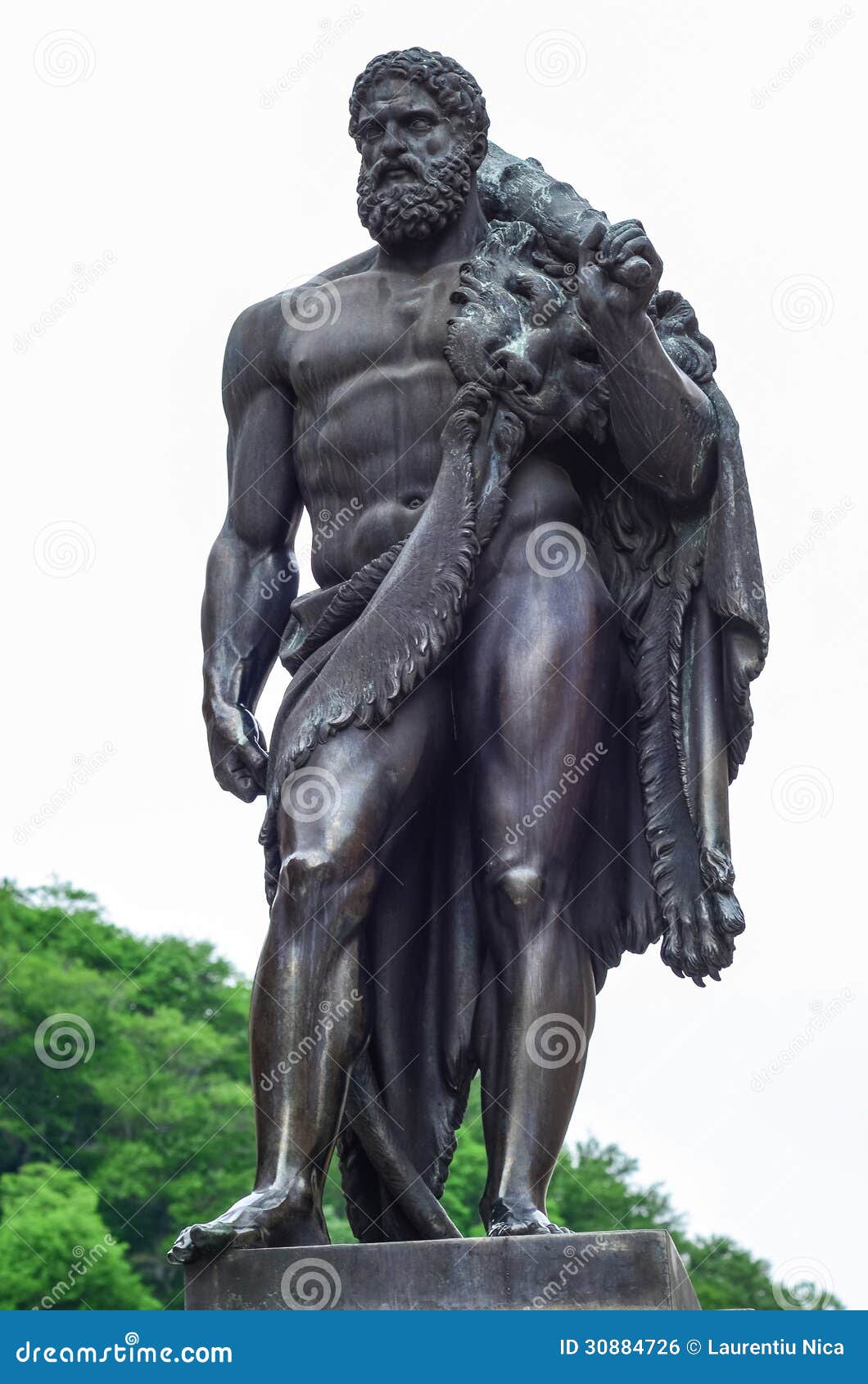 hercules statue