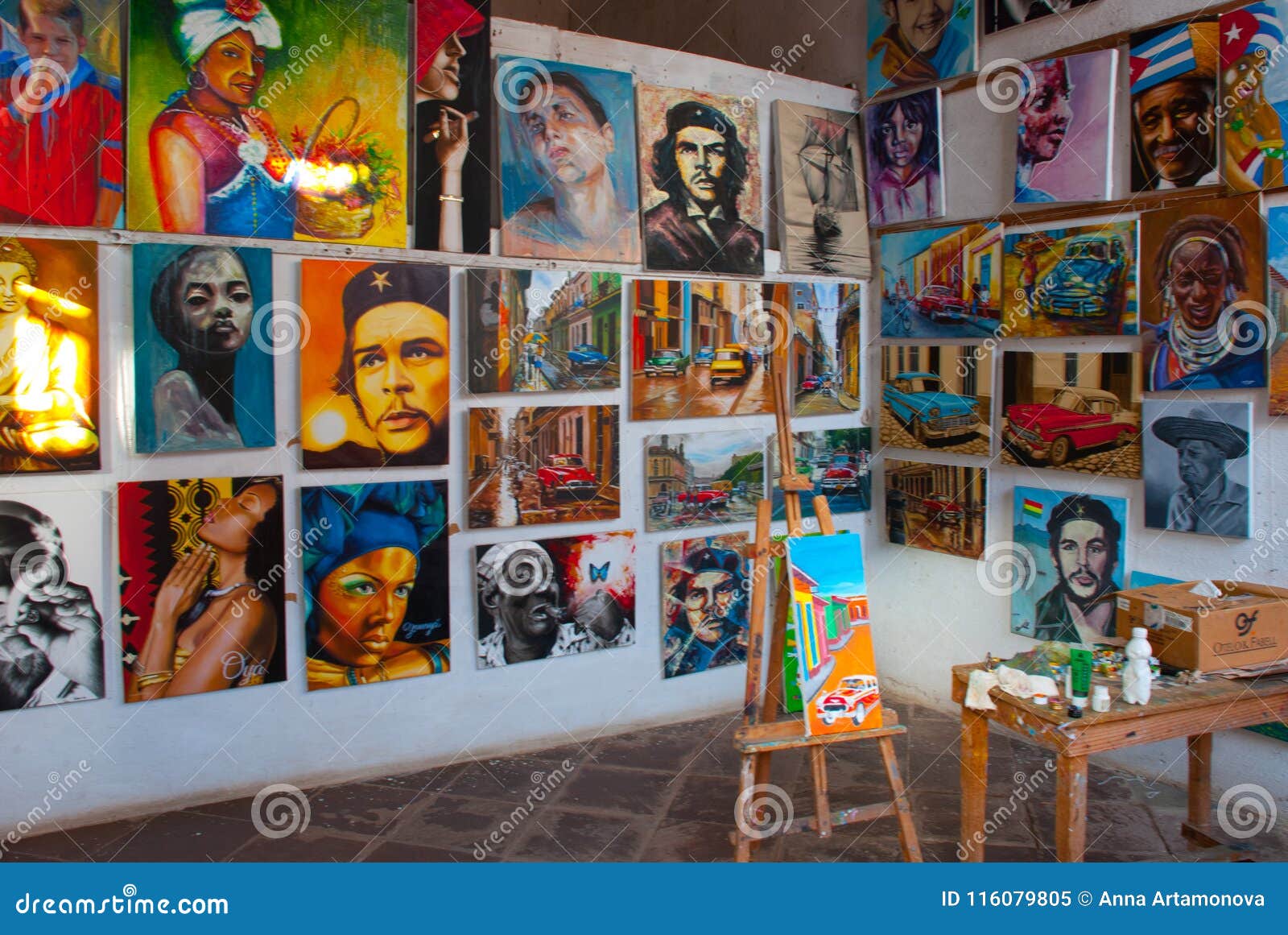 Herinneringen Van Cubaanse Met Auto's En Huizen Redactionele Afbeelding - Image of binnenlands: 116079805