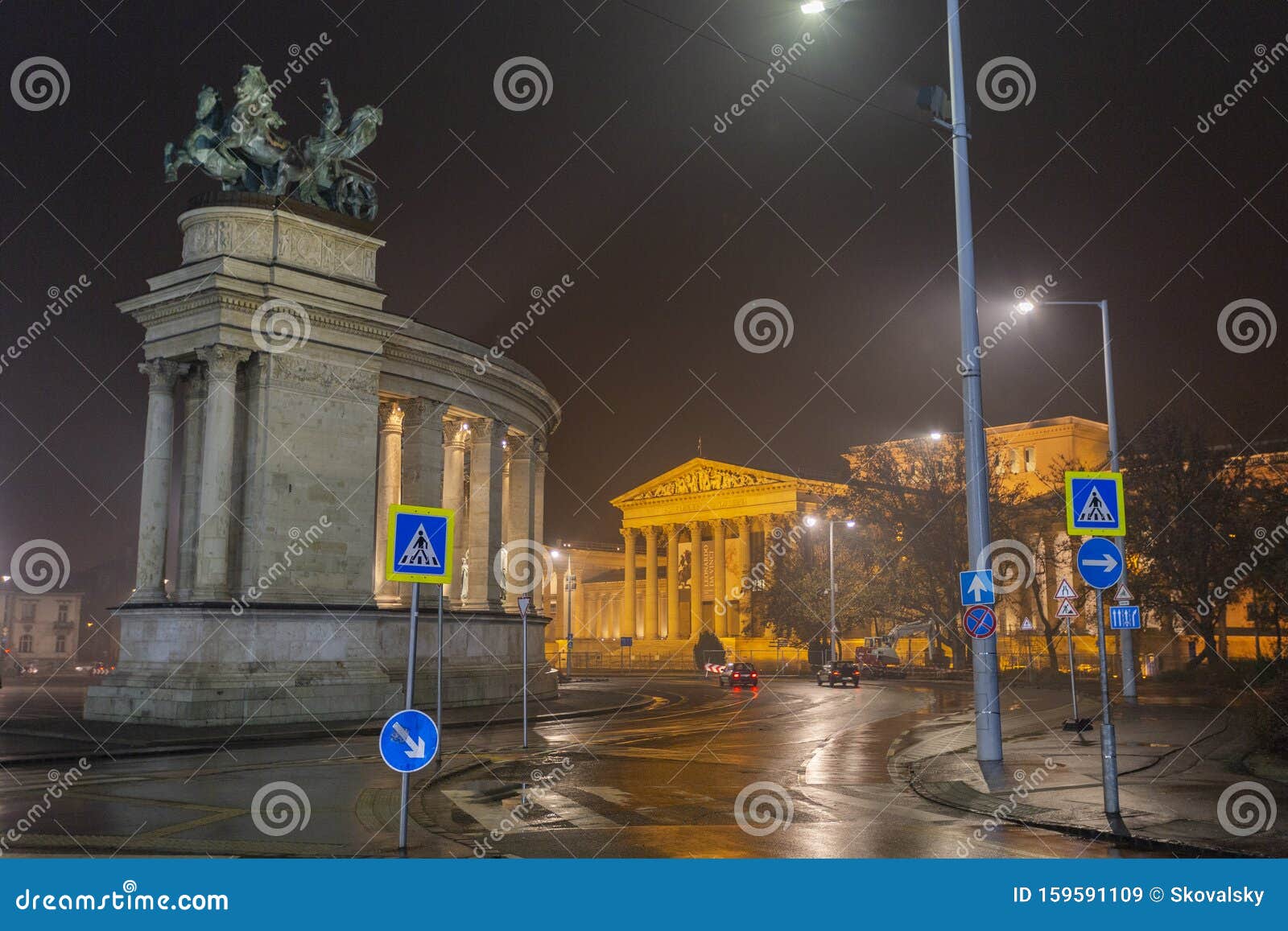 Heros` Square in Budapest stock image. Image of landmark 159591109