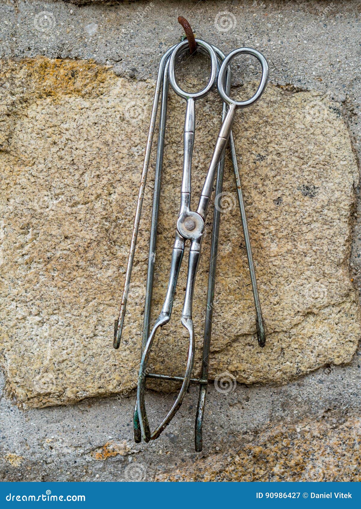 Herramientas Para a La Parrilla Imagen de archivo - Imagen de pincho, agarrarse: 90986427