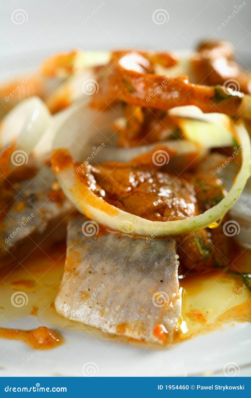Herring in cooking oil stock photo. Image of bronze, herrings 1954460