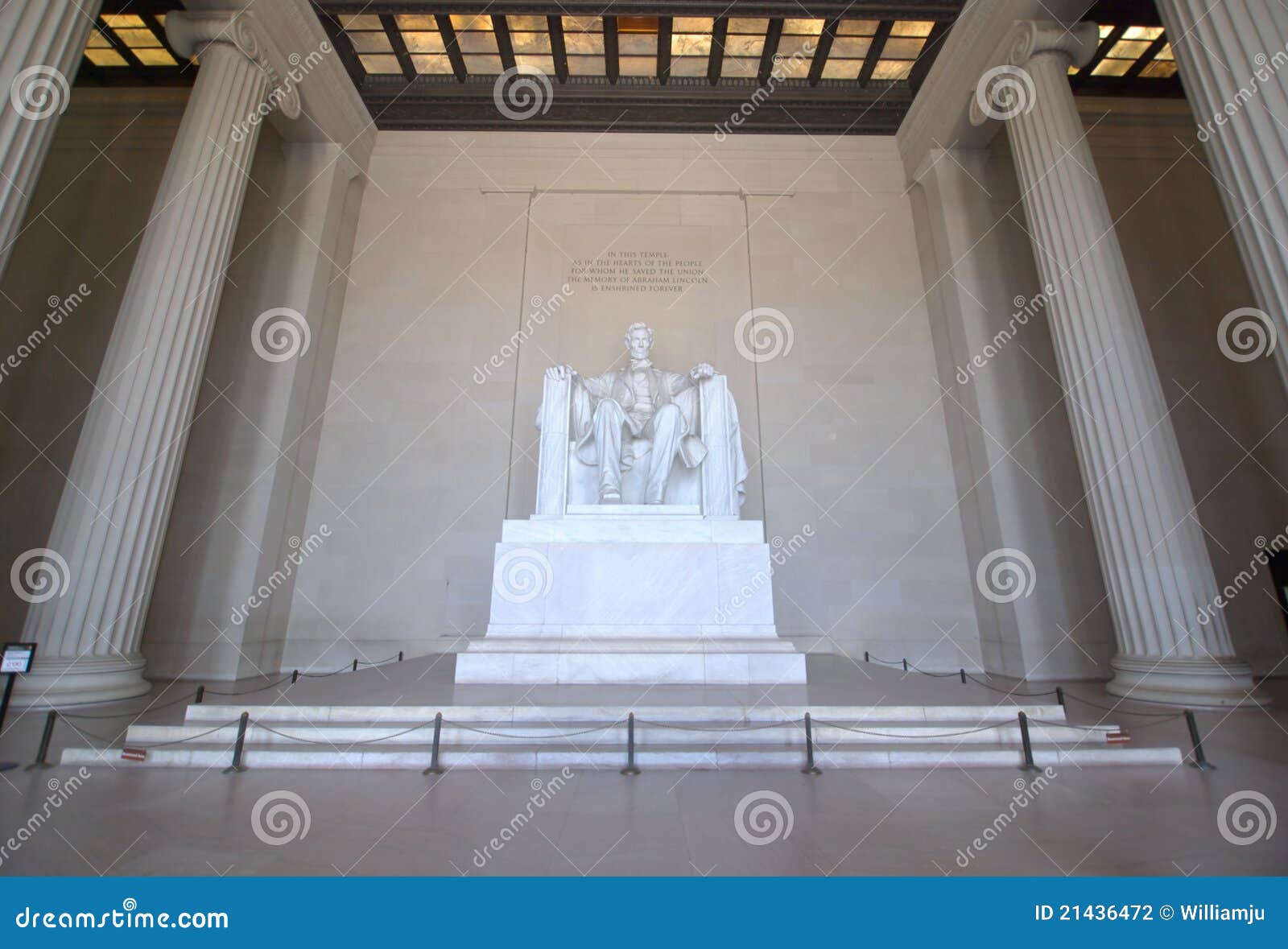 Het standbeeld van Lincoln in het Gedenkteken van Lincoln